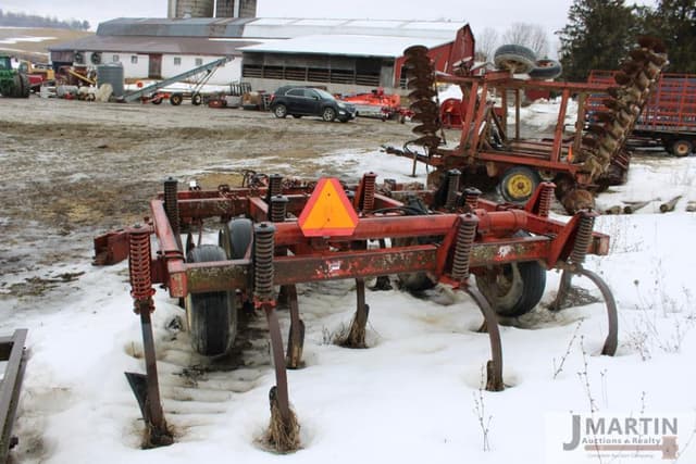 Image of White 435 equipment image 3