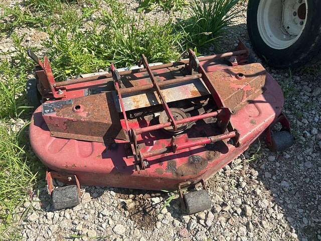 Image of Wheel Horse C-101 equipment image 3