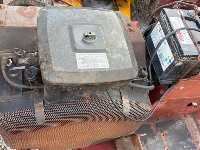 Image of Wheel Horse C-161 equipment image 4