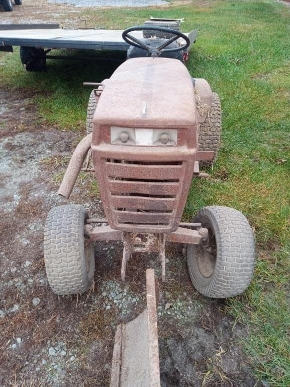 Image of Wheel Horse Raider 14 equipment image 1