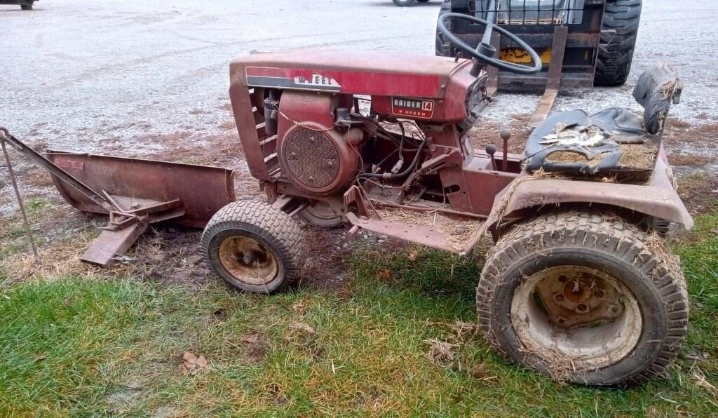 Wheel Horse Raider 14 Equipment Image0