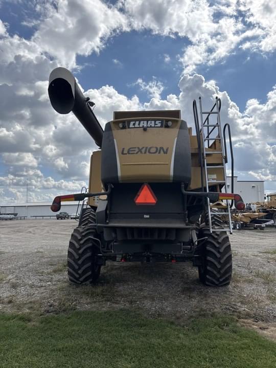 Image of CLAAS Lexion 730 equipment image 3