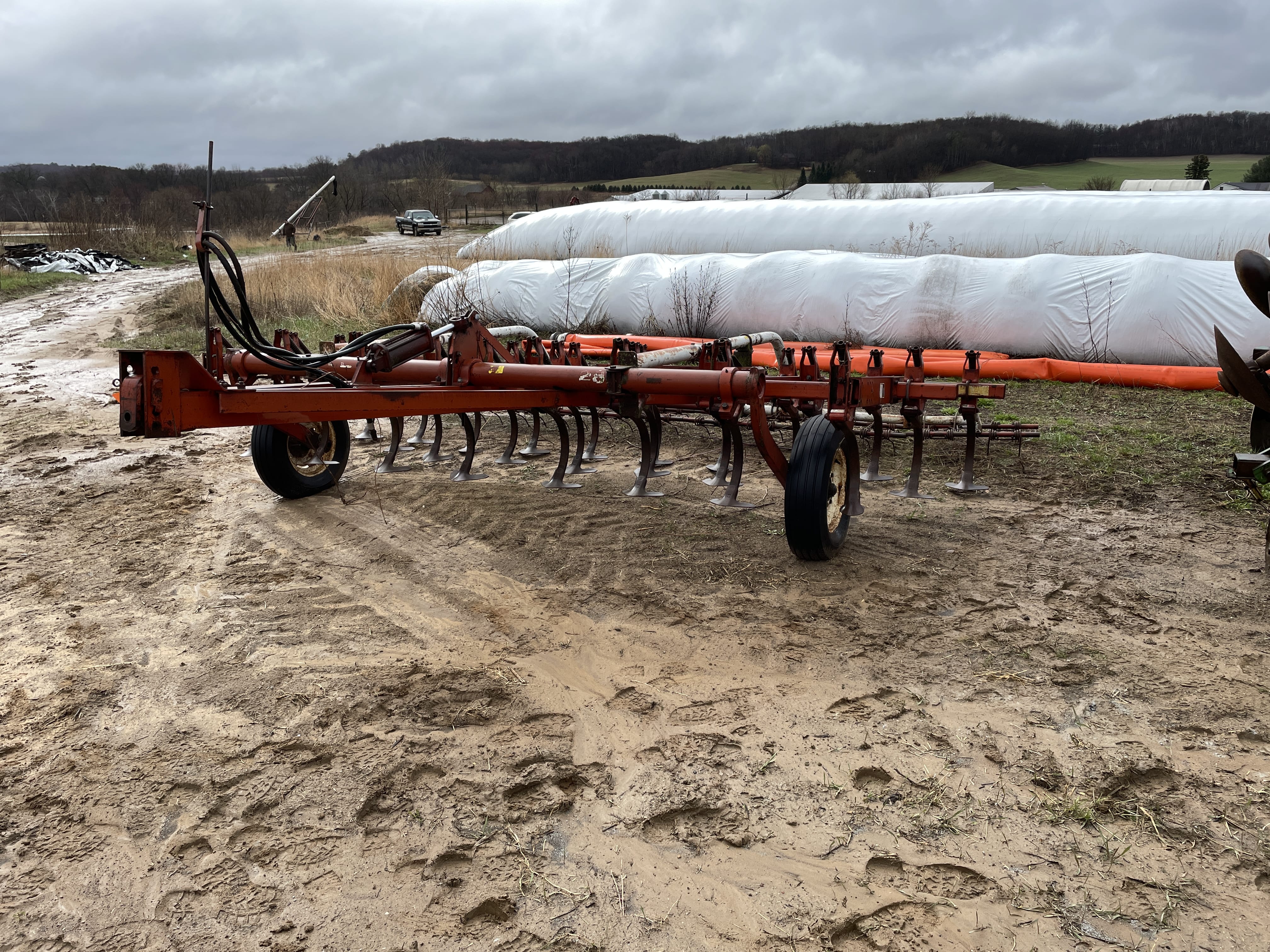 Main image White 285