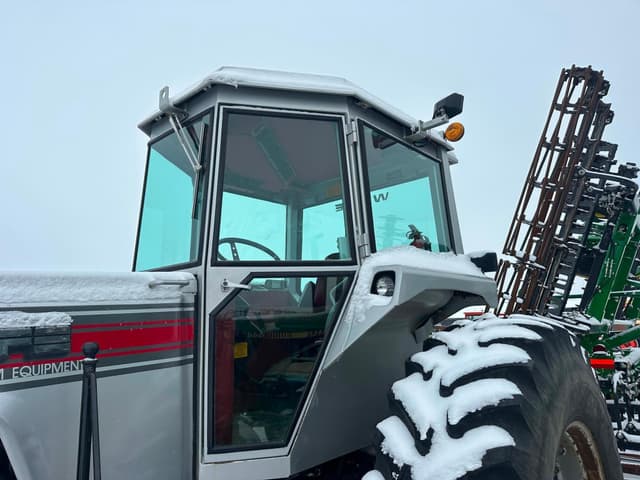 Image of White 2-135 equipment image 4