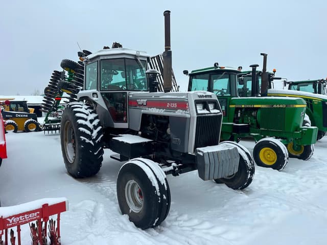 Image of White 2-135 equipment image 1