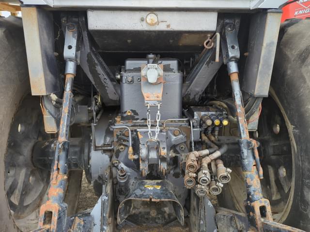 Image of White 2-135 equipment image 4