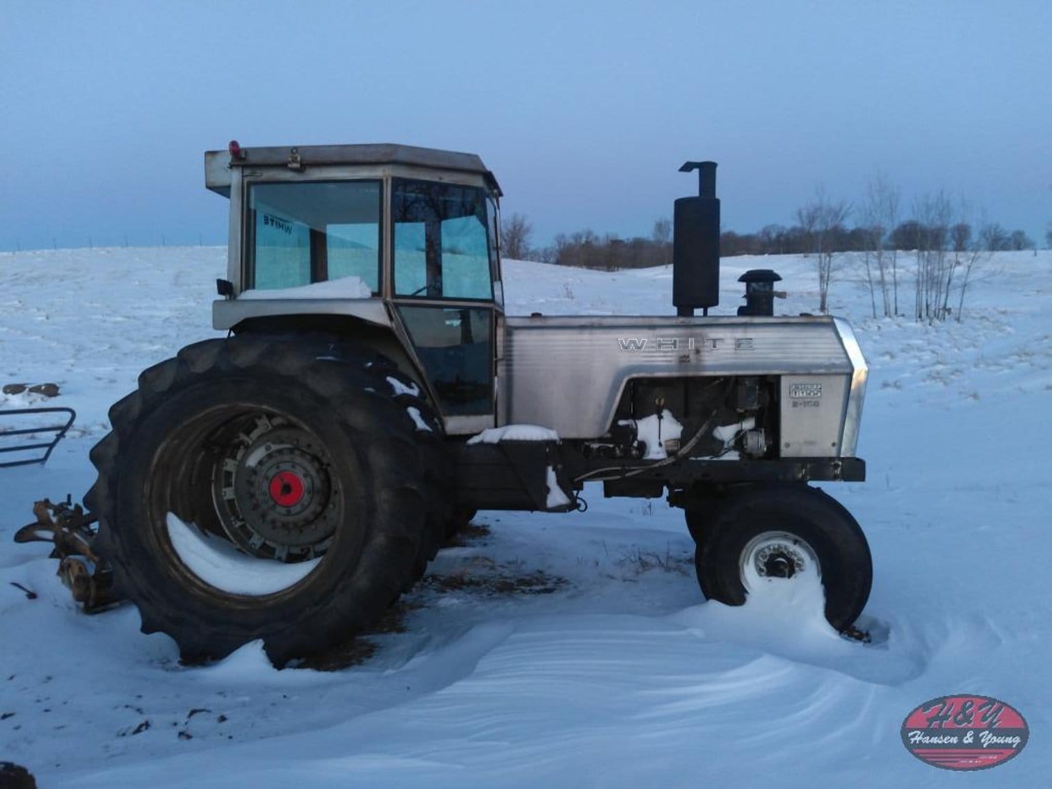 White 2-150 Equipment Image0