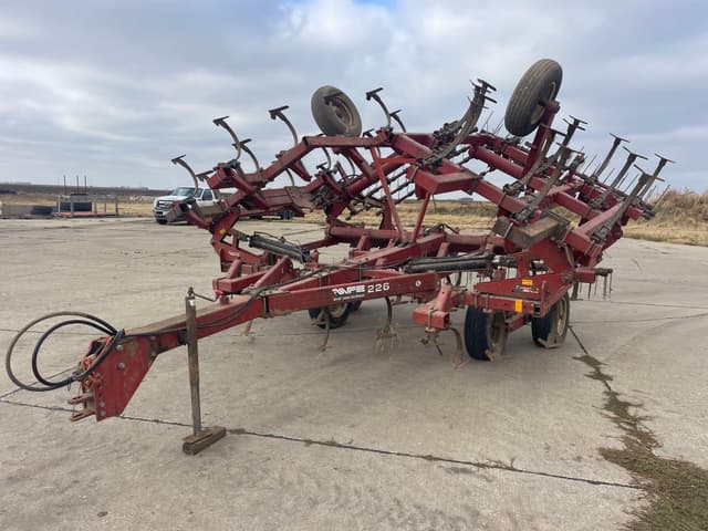 Image of White 226 equipment image 1