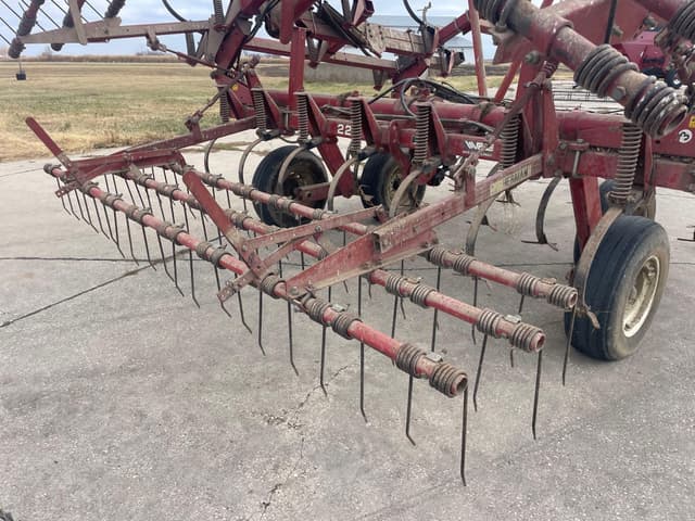 Image of White 226 equipment image 4