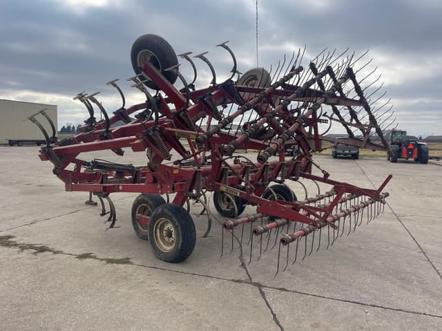 Image of White 226 equipment image 2