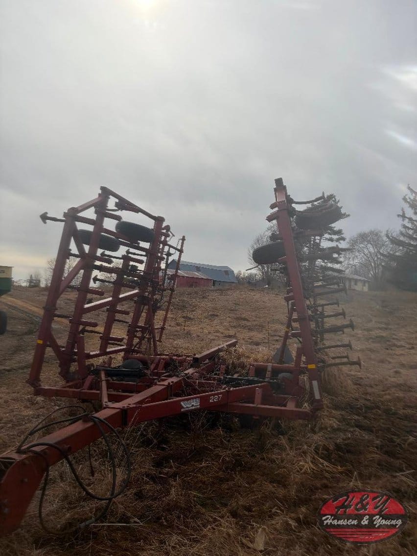 White 227 Equipment Image0