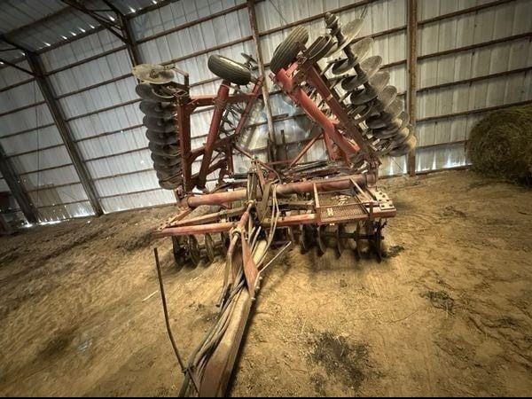 White 271 Equipment Image0