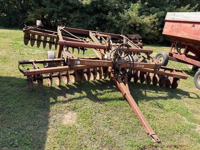Image of White 252 equipment image 1
