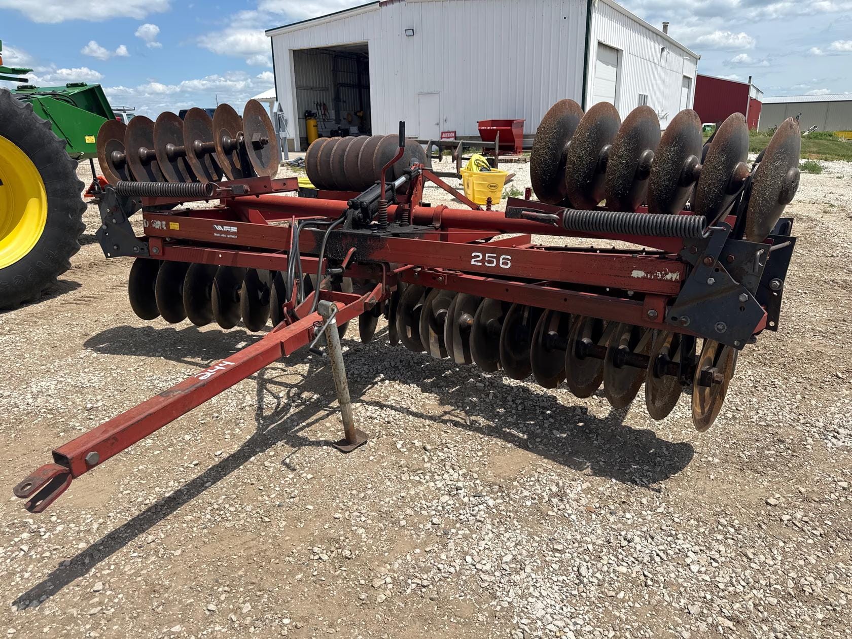 White 256 Equipment Image0