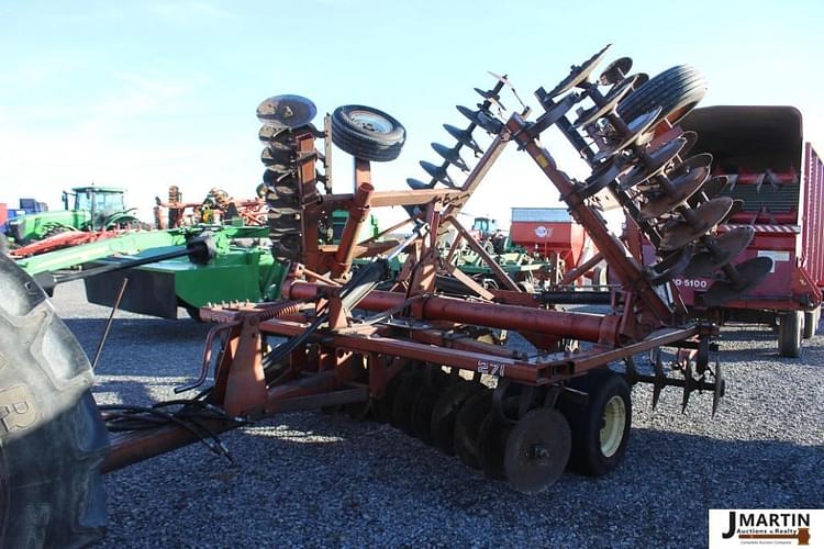 White 271 Equipment Image0