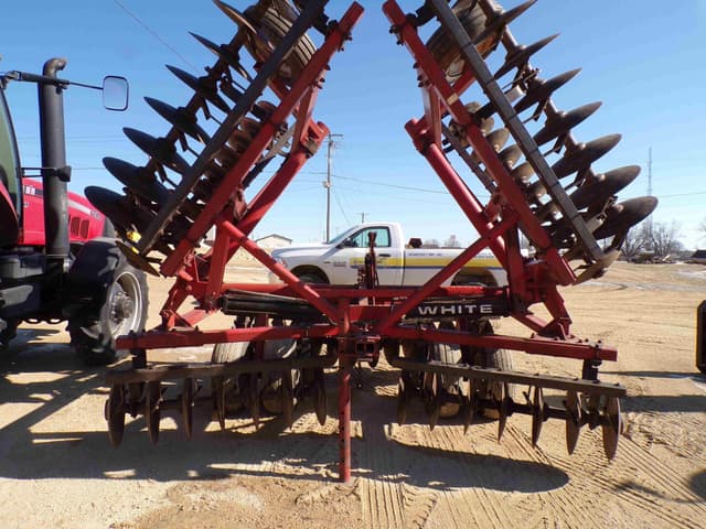 Image of White 271 equipment image 4