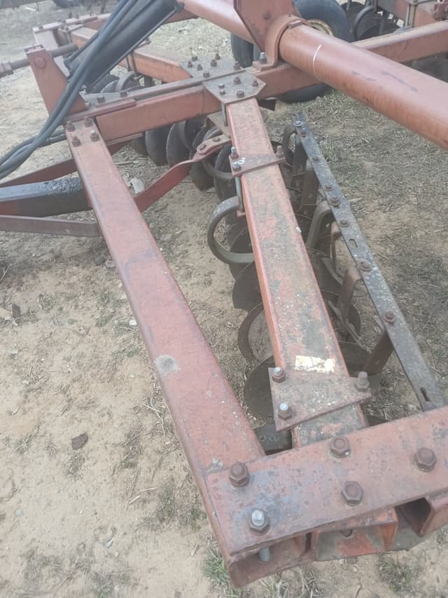 Image of White 272 equipment image 2