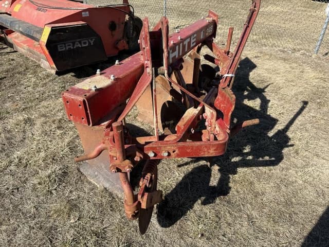 Image of White 348 equipment image 4