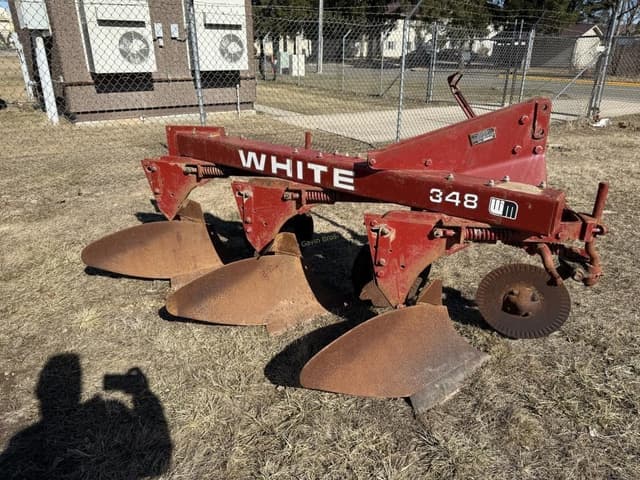Image of White 348 equipment image 1