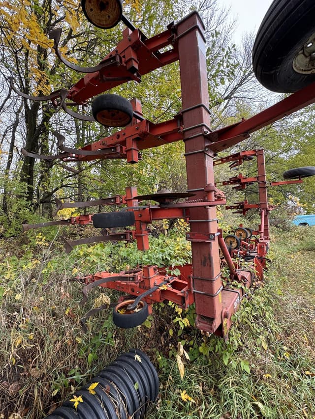 Image of White 378 equipment image 2