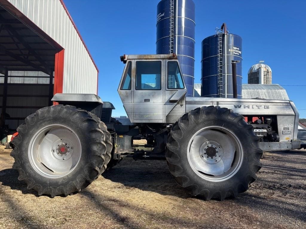 White 4-210 Equipment Image0