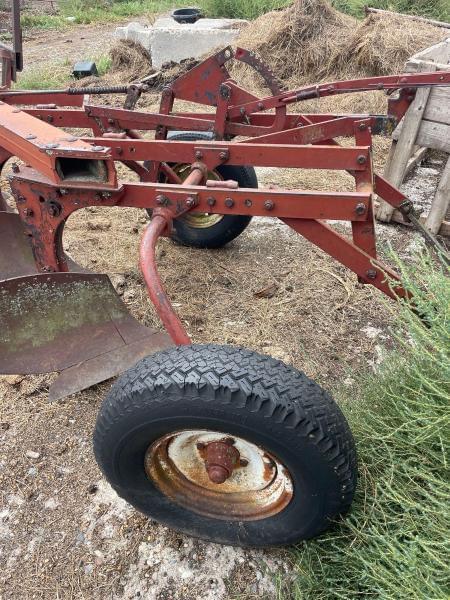 Image of White Undetermined equipment image 1