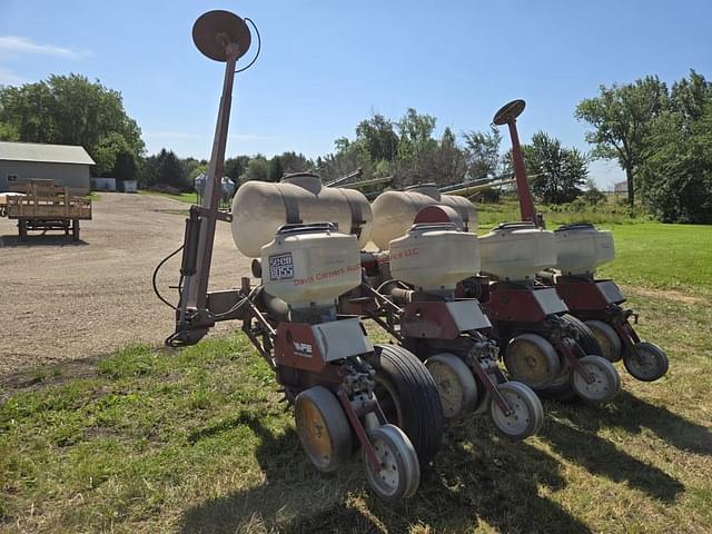 Image of White 5100 equipment image 1