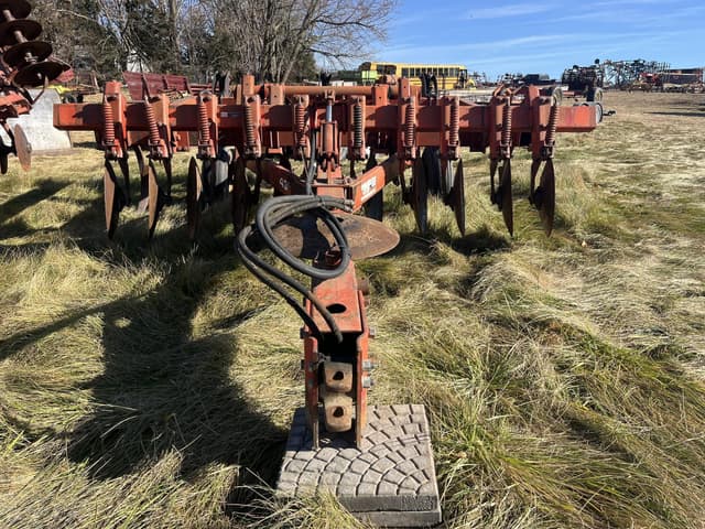 Image of White 435 equipment image 1