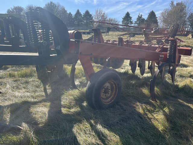 Image of White 435 equipment image 3