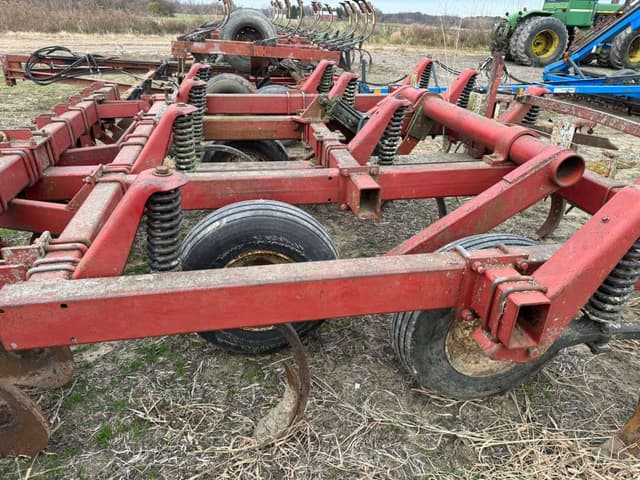 Image of White 435 equipment image 4