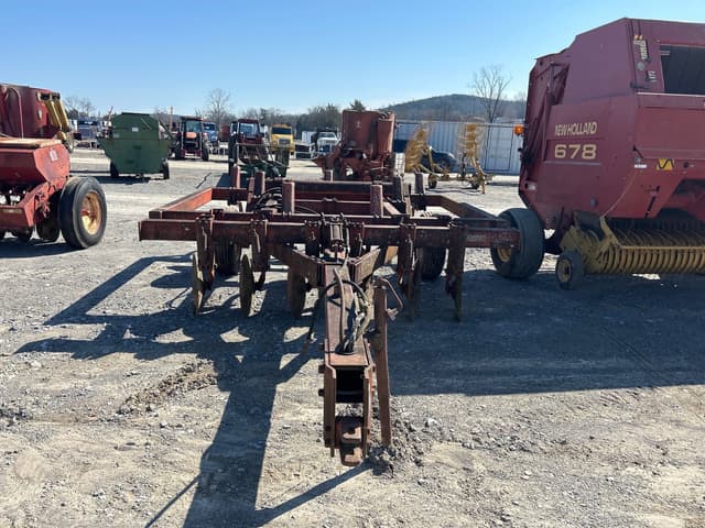 Image of White 435 equipment image 1