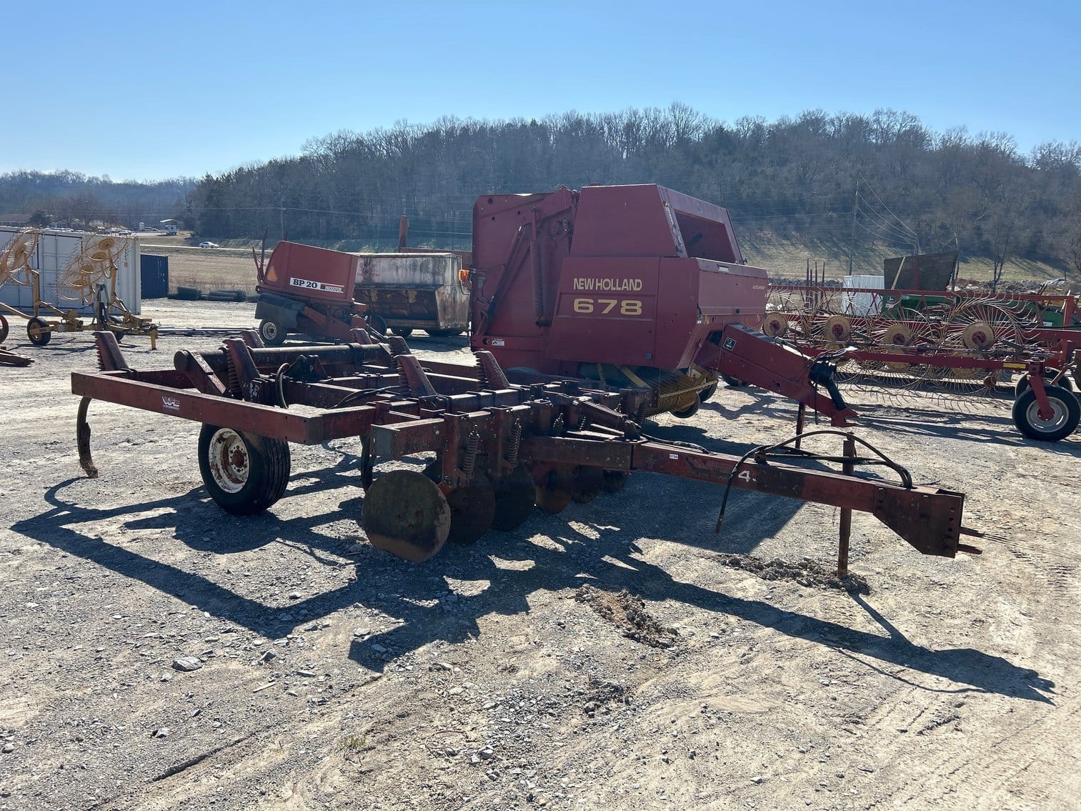 White 435 Equipment Image0