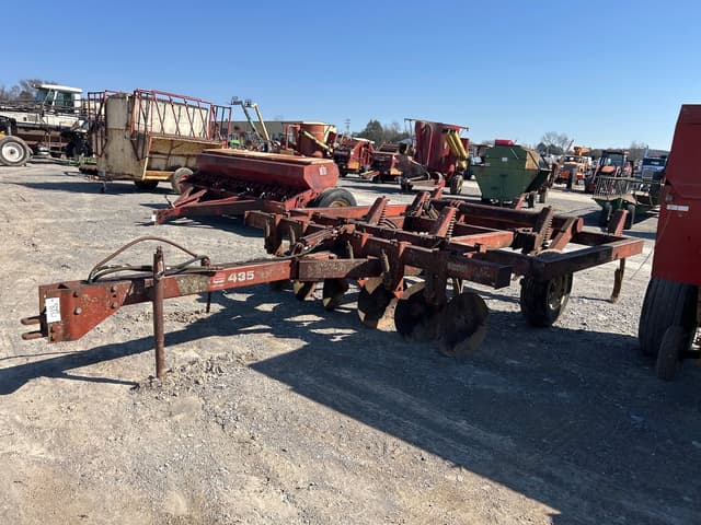 Image of White 435 equipment image 2