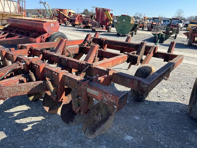 Image of White 435 equipment image 3