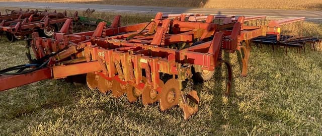 Image of White 445 equipment image 3