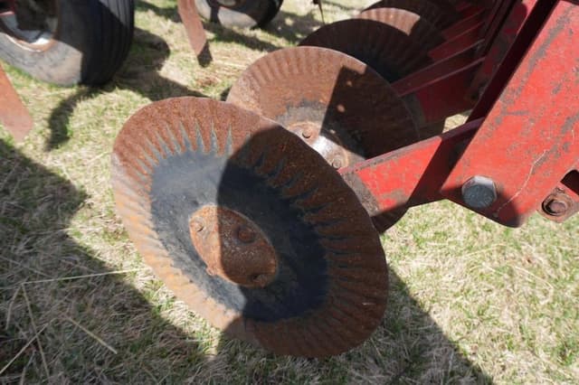 Image of White 445 equipment image 4