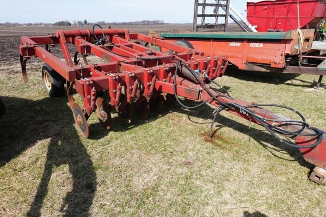 Image of White 445 equipment image 3