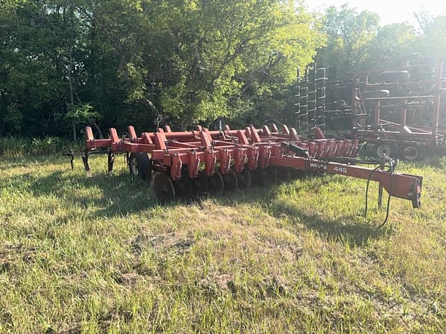 Image of White 445 equipment image 1