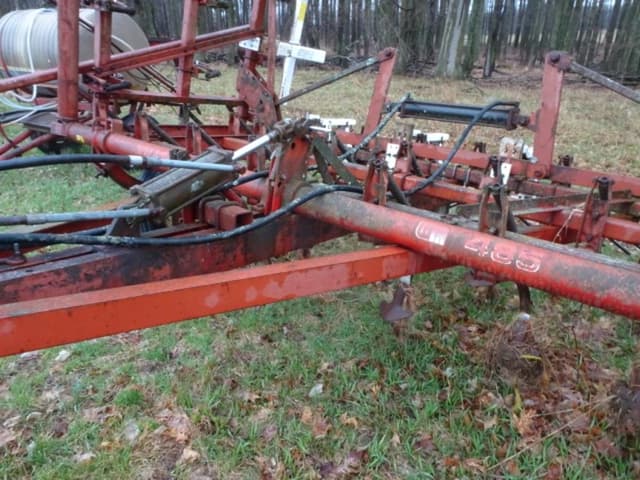 Image of White 485 equipment image 2