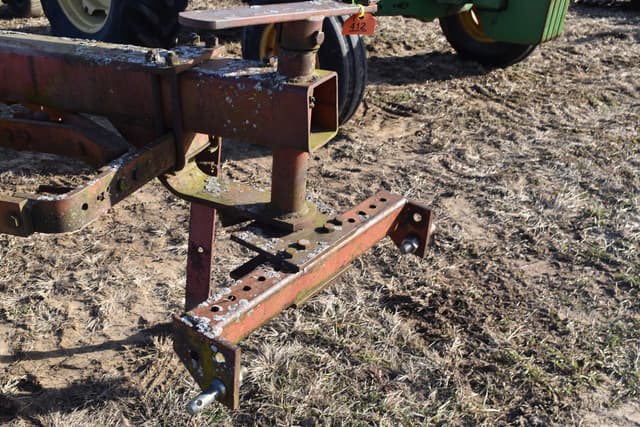 Image of White 508 equipment image 3