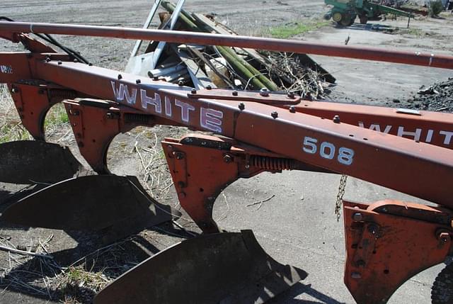 Image of White 508 equipment image 4