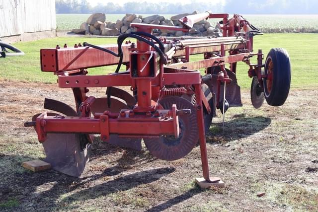 Image of White 508 equipment image 1