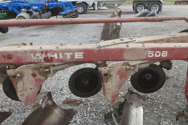 Image of White 508 equipment image 1