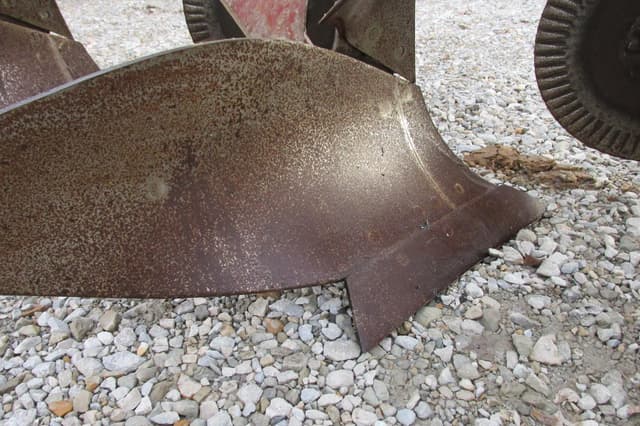 Image of White 508 equipment image 2