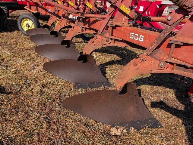 Image of White 508 equipment image 2