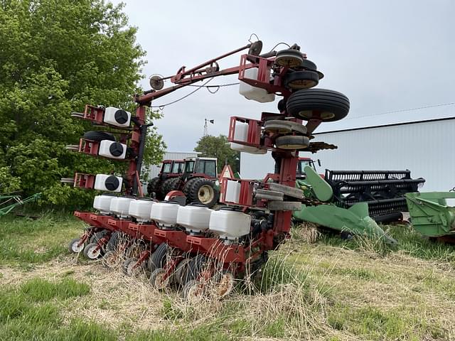 Image of White 5100 equipment image 3