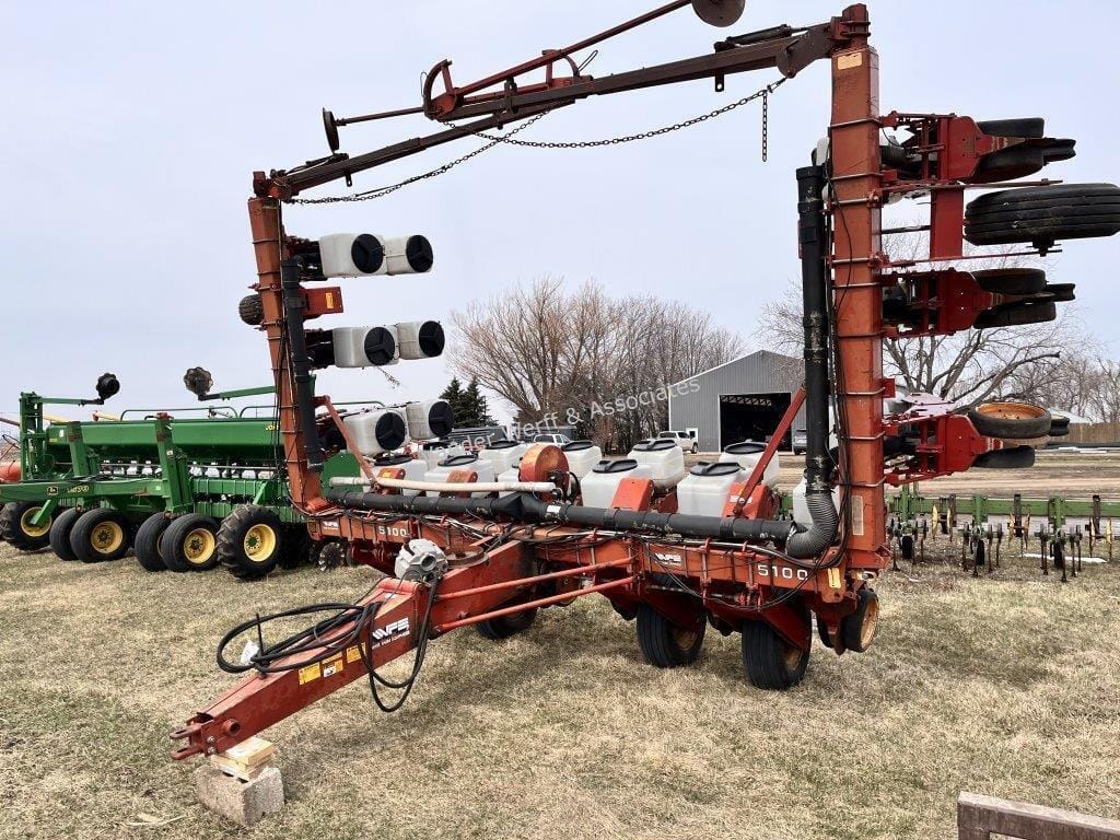 Main image White 5100