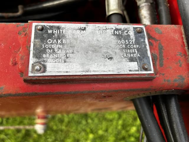 Image of White 5100 equipment image 1