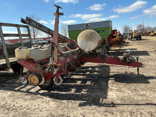 Image of White 5100 equipment image 3