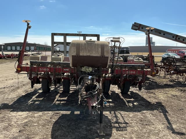 Image of White 5100 equipment image 1